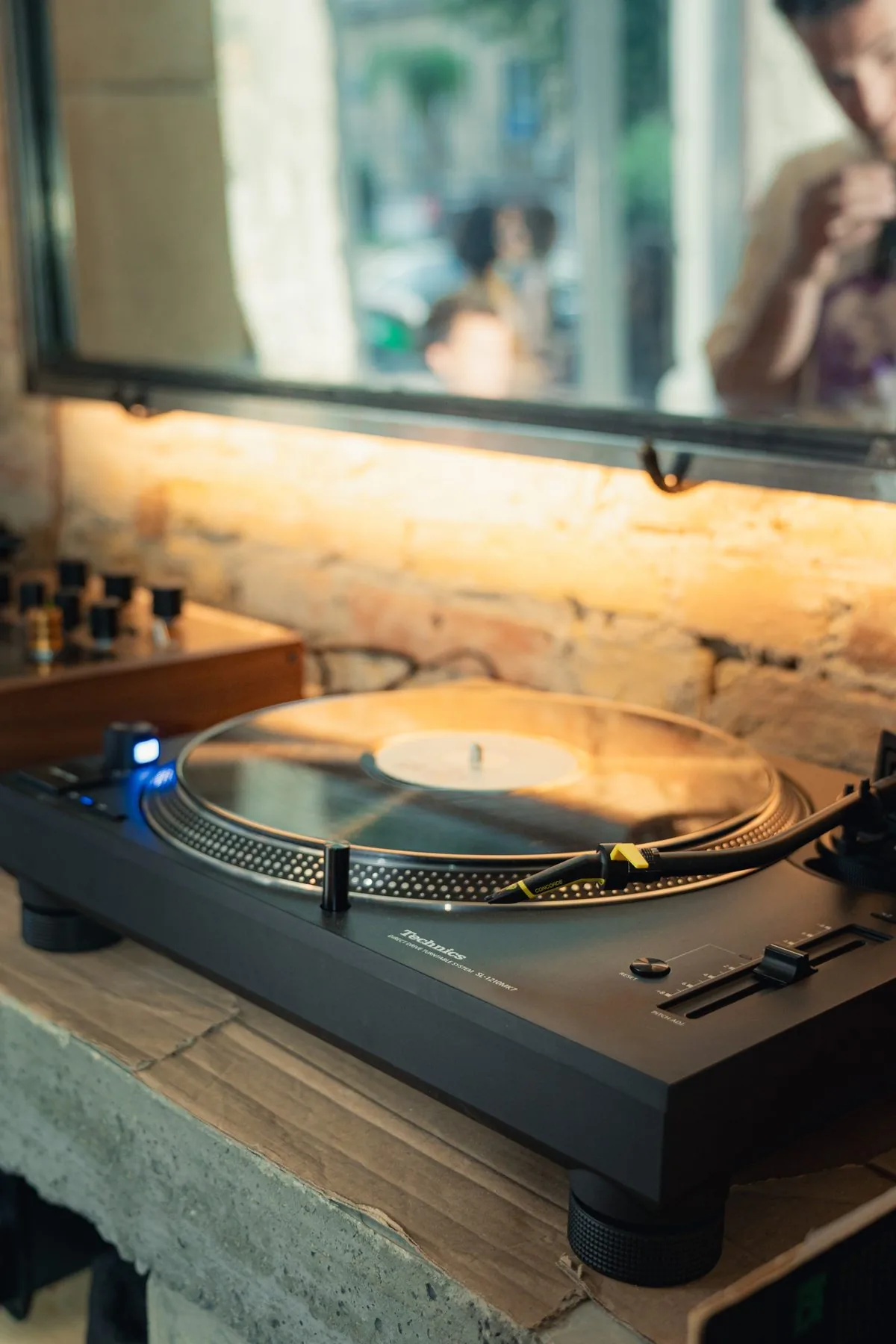 Giradischi Technics del listening bar SONU